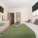 Luxury Central Lisbon Rooms And Suites, Ideal For Tourists